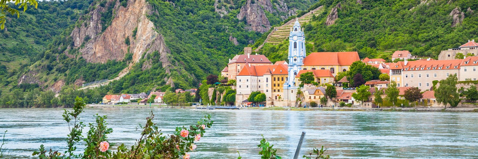  VIVA Cruises Illustration 